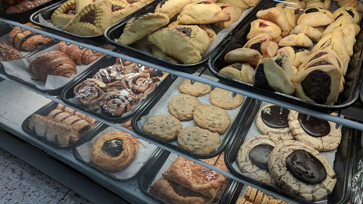 Poundbakery – bakery in Ormskirk town centre